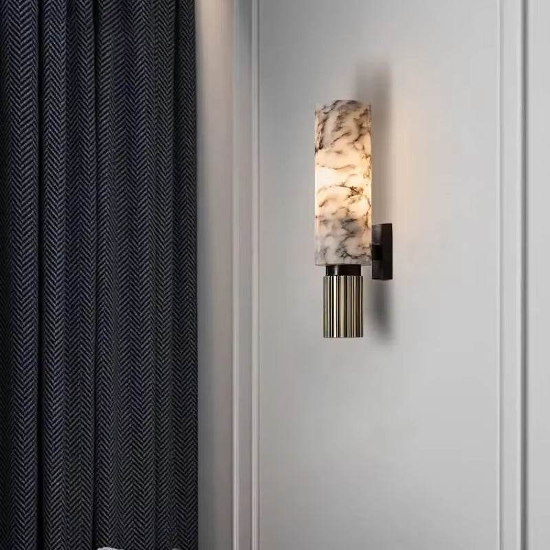 Natural marble sconce with black metal body, E14 LED bulb, suitable for living room.