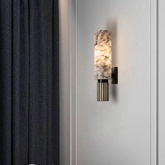 Natural marble sconce with black metal body, E14 LED bulb, suitable for living room.